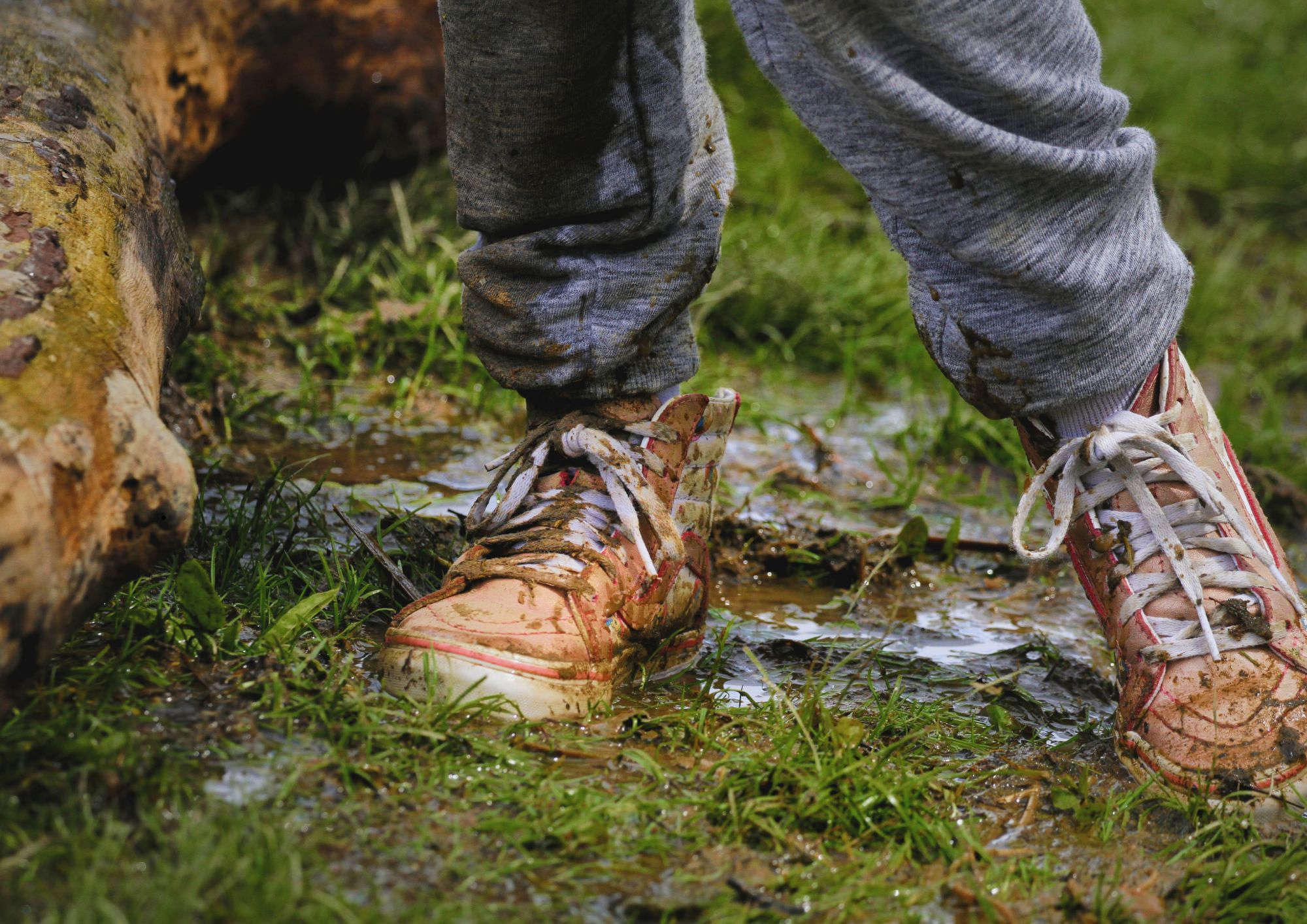 "His funny uncle loves to jump in muddy puddles." "His funny uncle loves to jump in muddy puddles."
